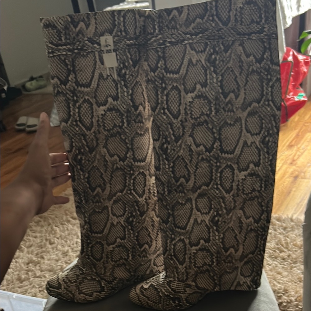 Snakeskin Pattern Knee-High Boots